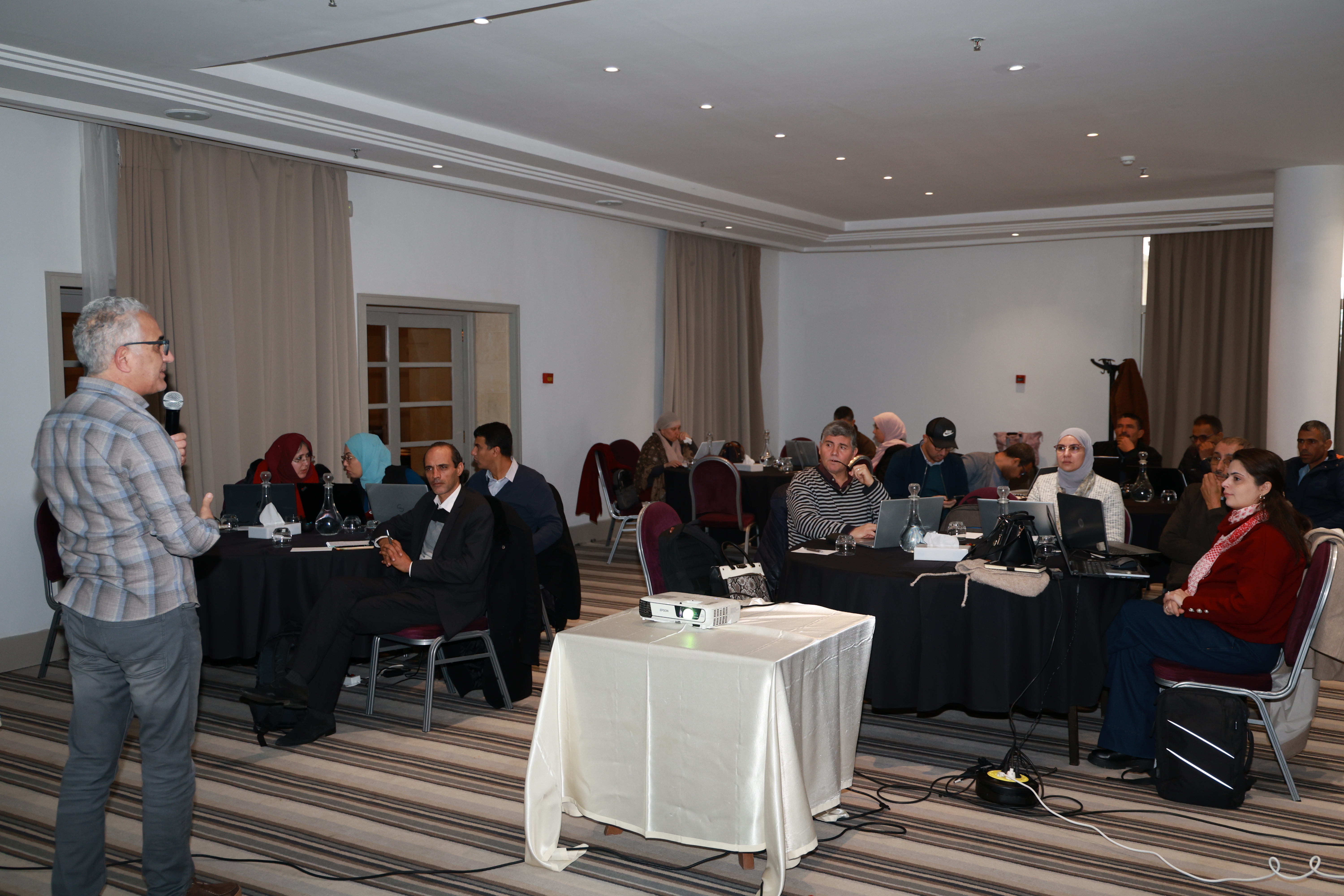 اختتام الدورة التكوينية الثالثة حول المحاسبة الكربونية لفائدة الأساتذة الجامعيين